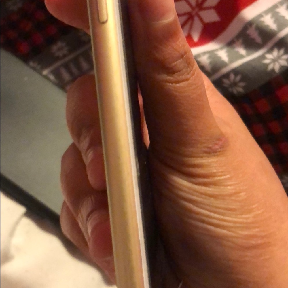 iPhone 7plus - Picture 3 of 4